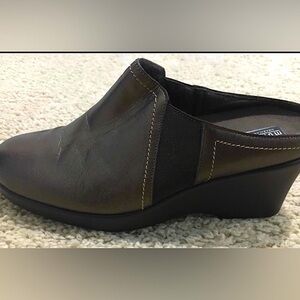 Munro Bronze Wedge Shoes